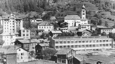Neues Fabrikationsgebäude in St. Niklaus, 1956.